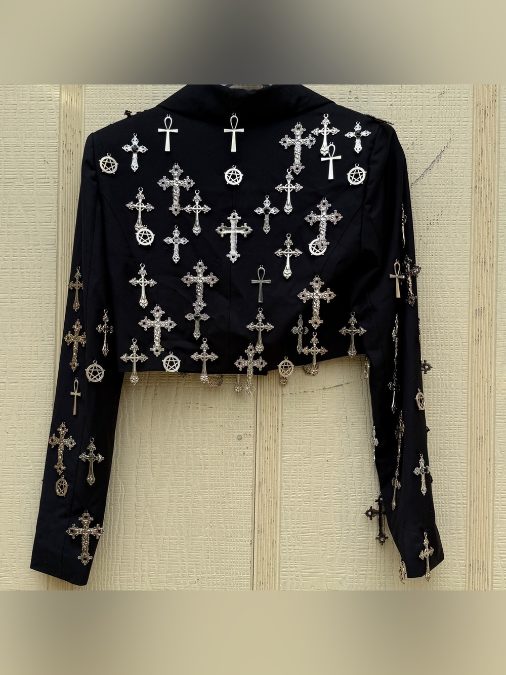 Dolls Kill Widow Idol Worship Cropped Blazer Black Metal Cross Charm Goth Gothic - Picture 2 of 4